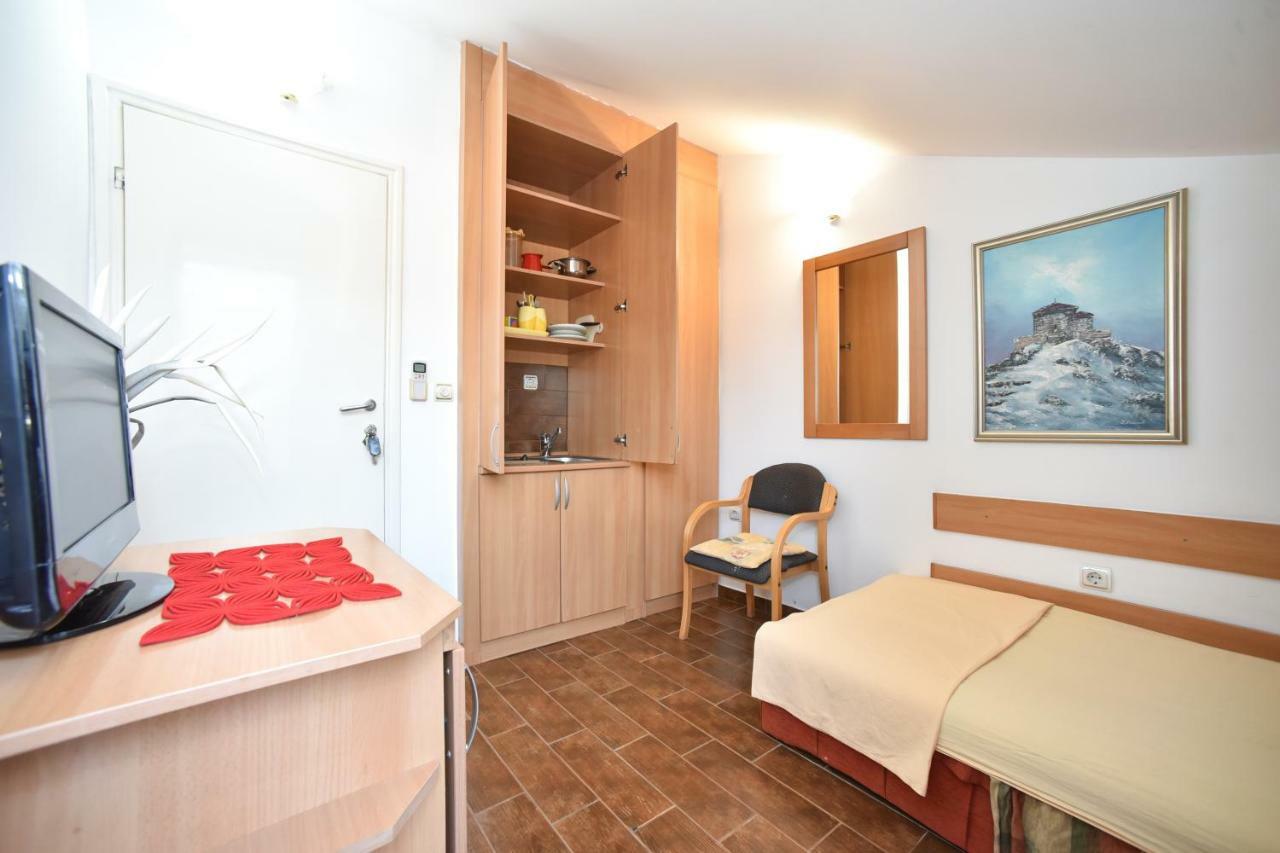 Bologna Apartments Budva Buitenkant foto